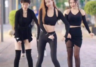 跳舞的小姐姐美不美丽,探寻跳舞小姐姐的美丽风采