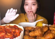 深夜食堂小姐姐吃蛋糕,小姐姐的甜蜜蛋糕时光
