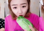 吃麻辣面膜的小姐姐是谁,揭秘网红小姐姐的勇敢尝试！”